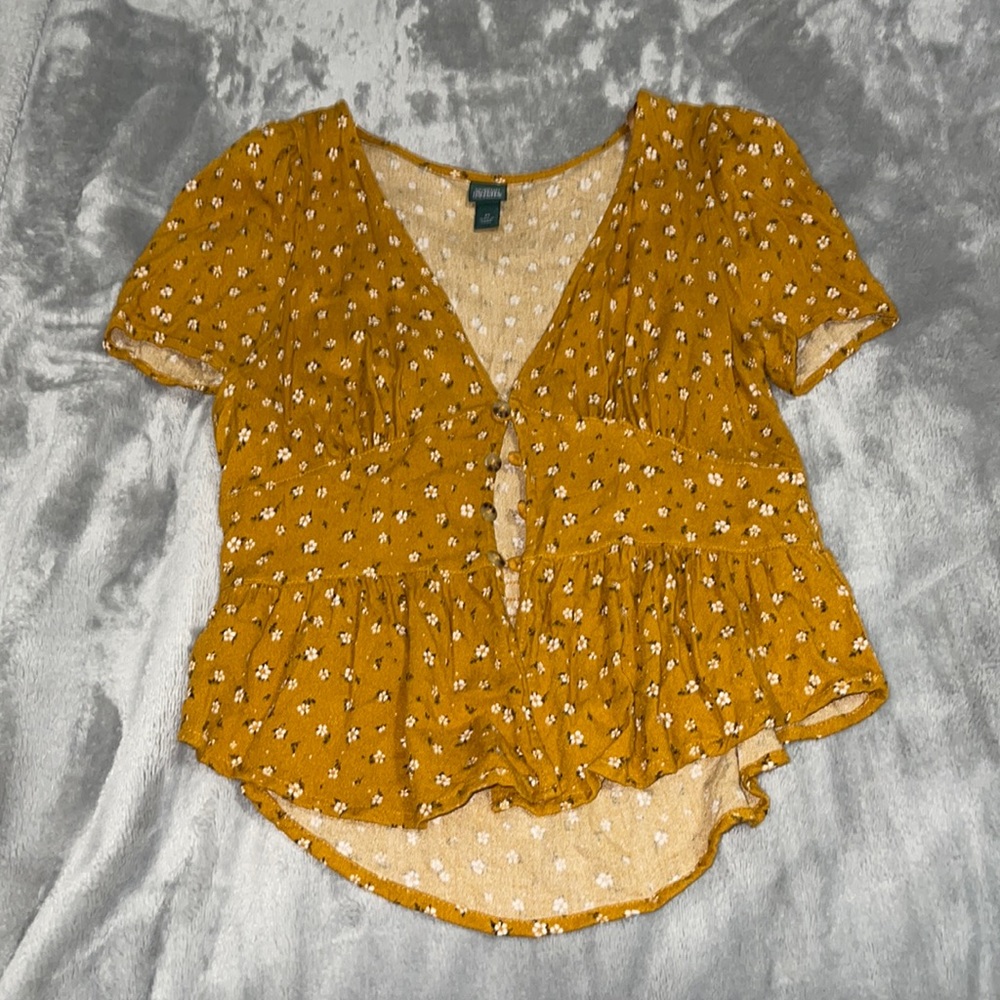 Wild fable flowy button up top